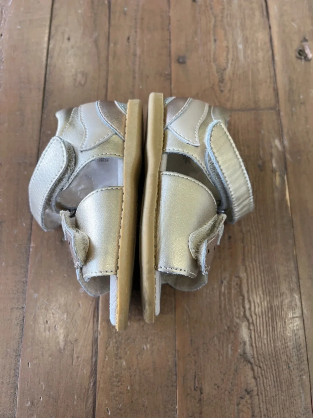 Livie & Luca metallic unicorn leather sandals child 5 hook and loop
